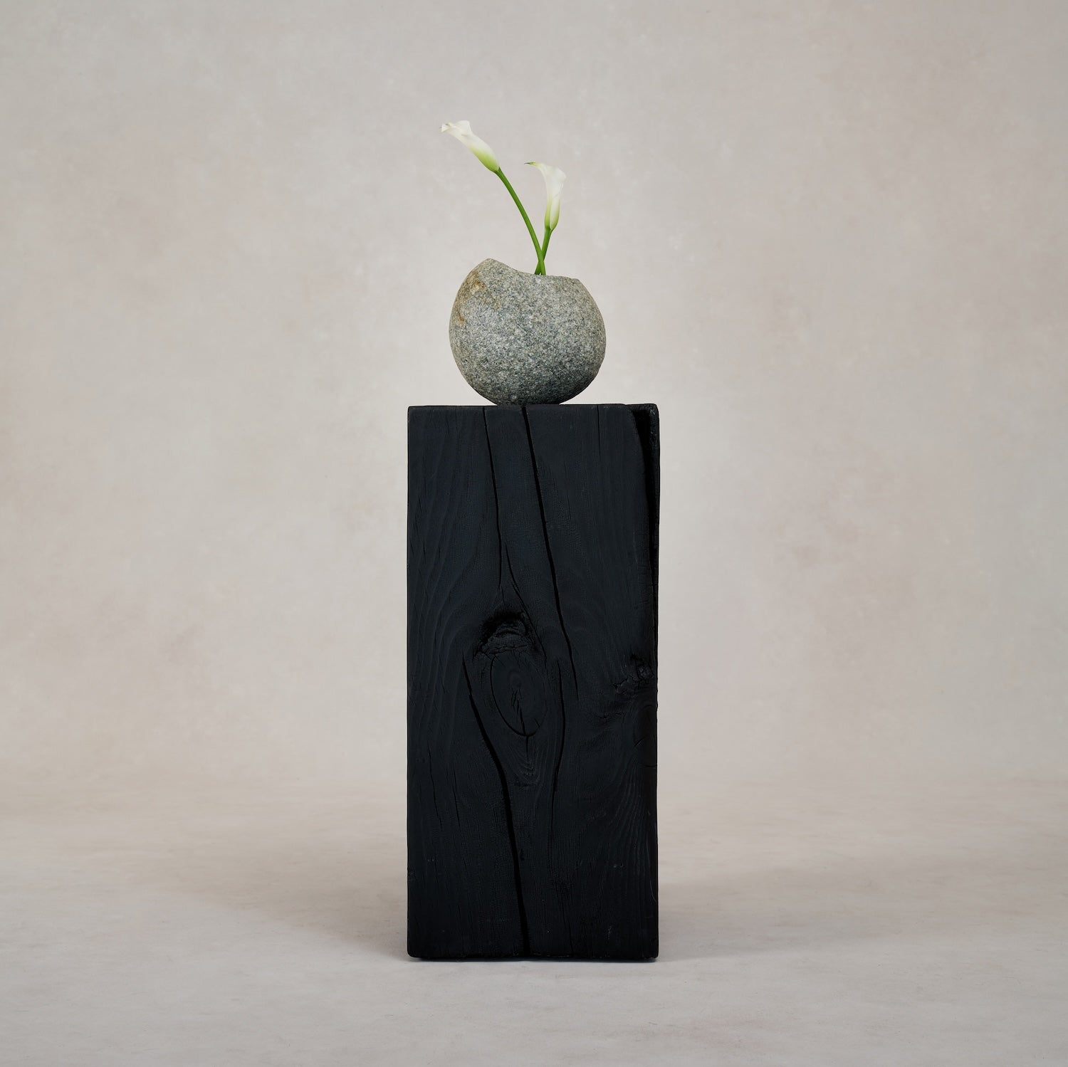 Vase en pierre de rivière